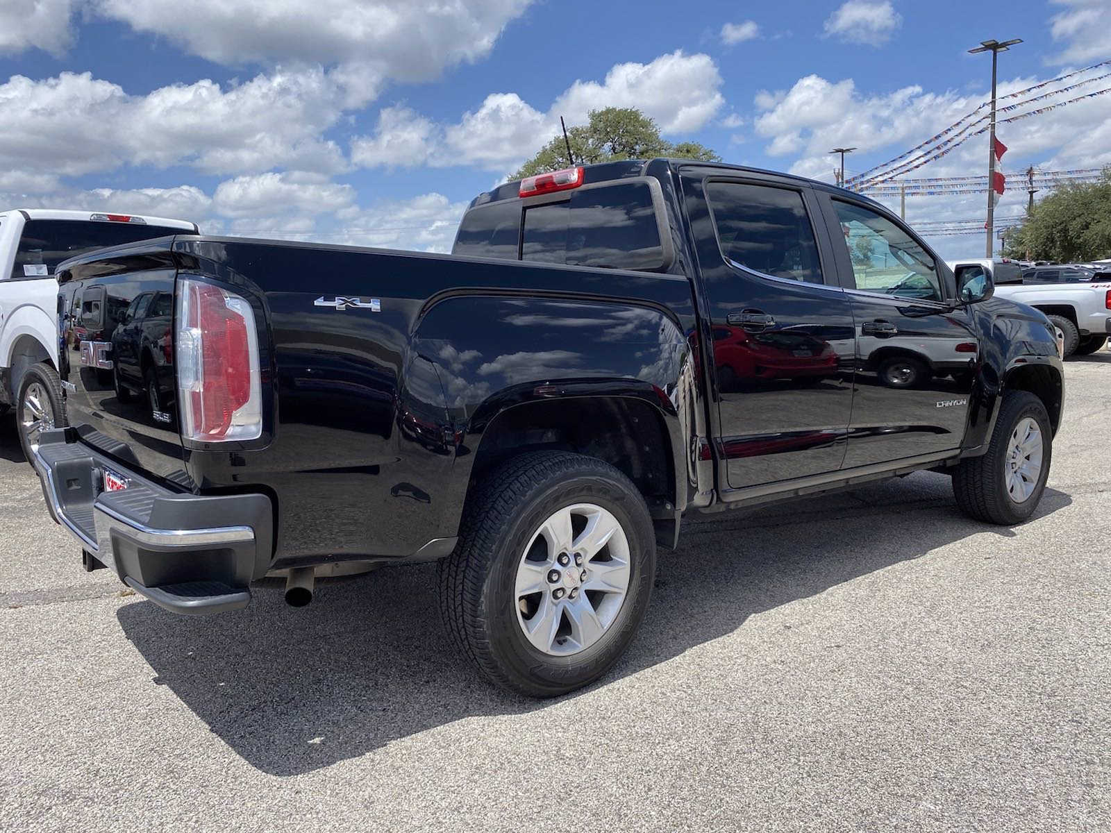 Pre-Owned 2016 GMC Canyon 4WD SLE Crew Cab Pickup in San Antonio ...