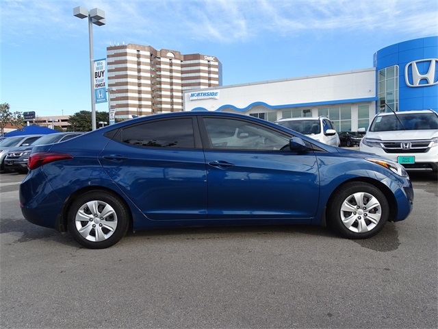 Hyundai elantra se 2016